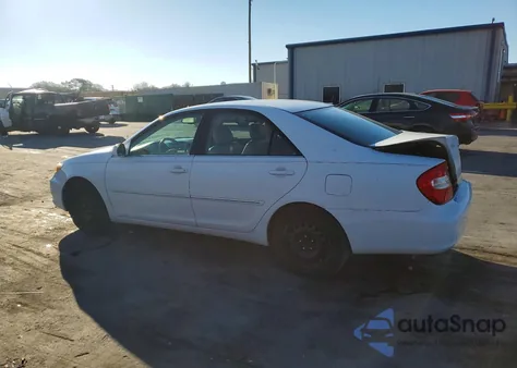 2004 Toyota Camry Le z USA, uszkodzony, nr VIN 4T1BE32K02U024705